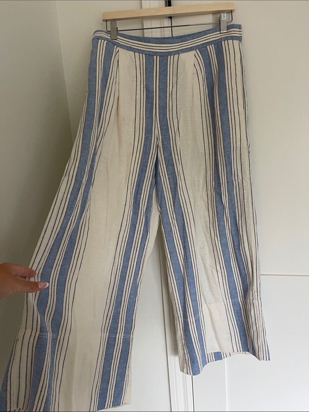 Banana republic Wide Leg Striped Linen Pants - Blue & Cream